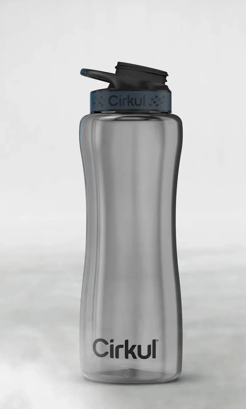 32Oz Black Tint Cirkul Bottle With Gray And Black Lid 2.0 1