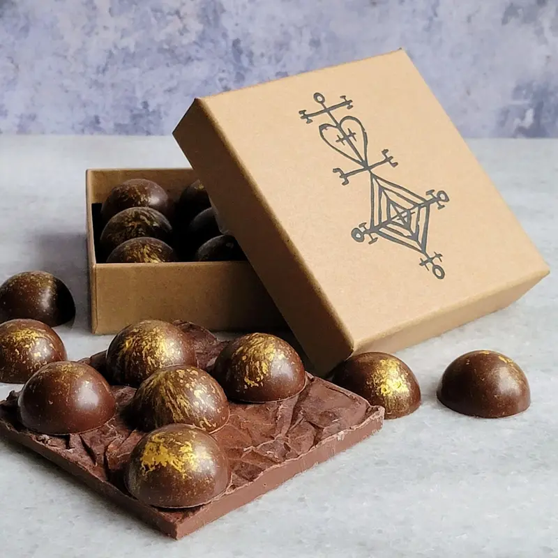 Artisan Salted Honey Caramel Gift Box 1