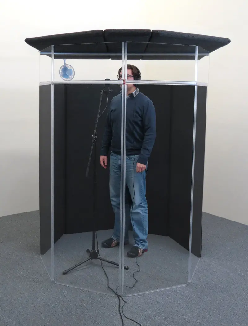 Isopac F Balanced Vocal Booth – 5' × 5' × 6.5', 50–60% Noise Suppression 1