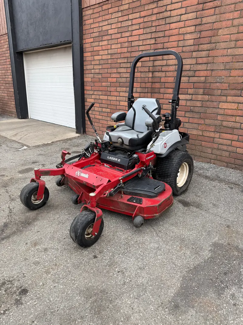 Pre-Owned Exmark Lazer Z X-Series Zero-Turn Mower – 60-Inch Ultracut Series 6 Deck, 35 Hp Kohler Efi Engine 1