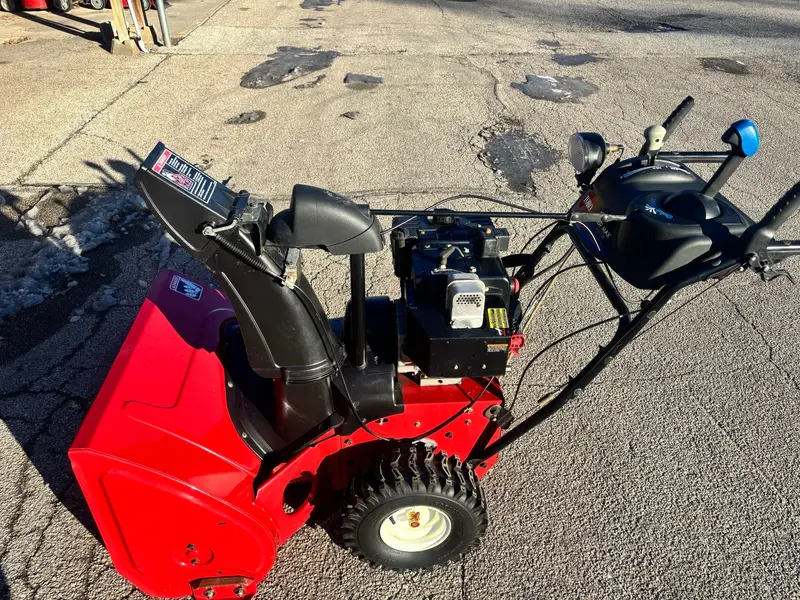 Toro 828Lxe Powermax Two-Stage Track-Drive Snow Blower 1