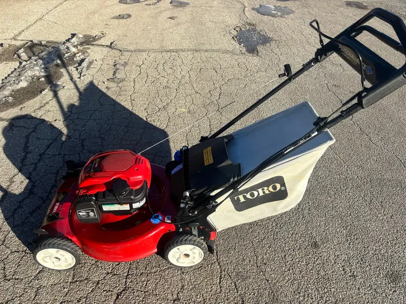 Toro Recycler 20332 22-Inch Variable-Speed Self-Propelled Gas Lawn Mower 1